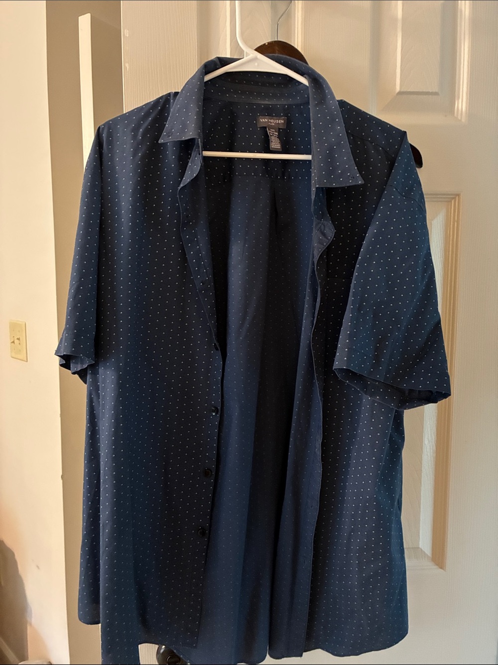 Van Heusen Navy Blue Short Sleeve Dress Shirt with Micro Dot Pattern